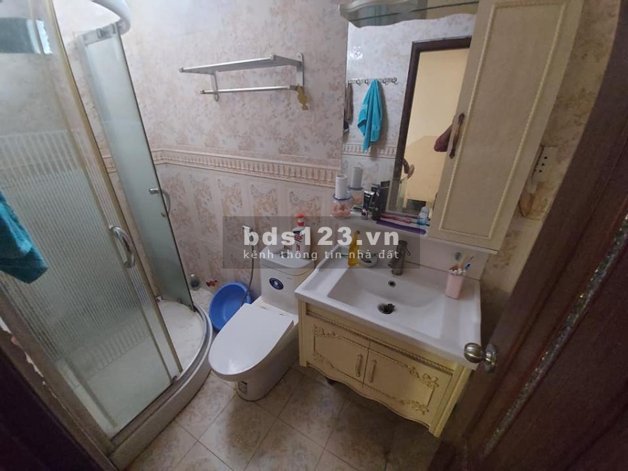 Bán nhà CMT8 Quận 10, 38m2 4.2x9, 5 tầng mới đẹp, hẻm thoáng gần Metro, giá chỉ 5.6 tỷ TL