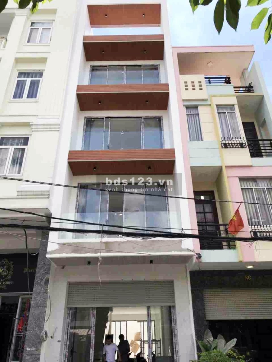 Bán nhà CMT8 Quận 10, 38m2 4.2x9, 5 tầng mới đẹp, hẻm thoáng gần Metro, giá chỉ 5.6 tỷ TL