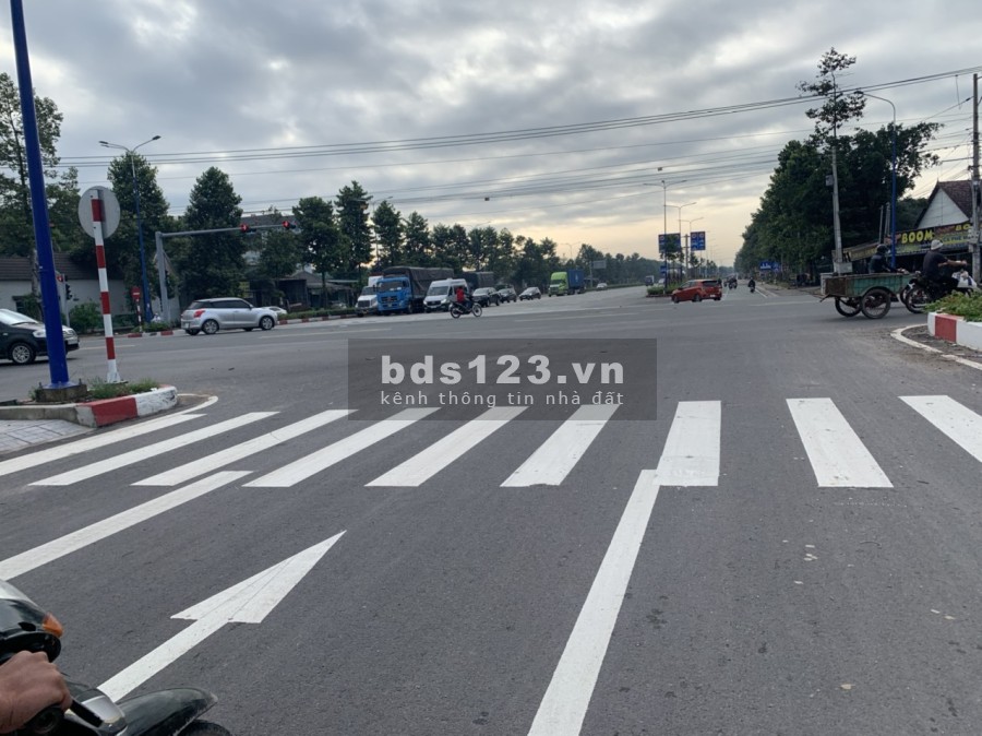 Bán dãy trọ 150m2 ở Mỹ Phước 3 dân đông
