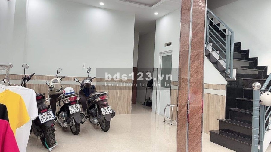 Bán nhà Tân Bình Siêu rẻ 78m² 5.25 tỷ 6pn Trần Văn Quang phường 10 Quận Tân Bình