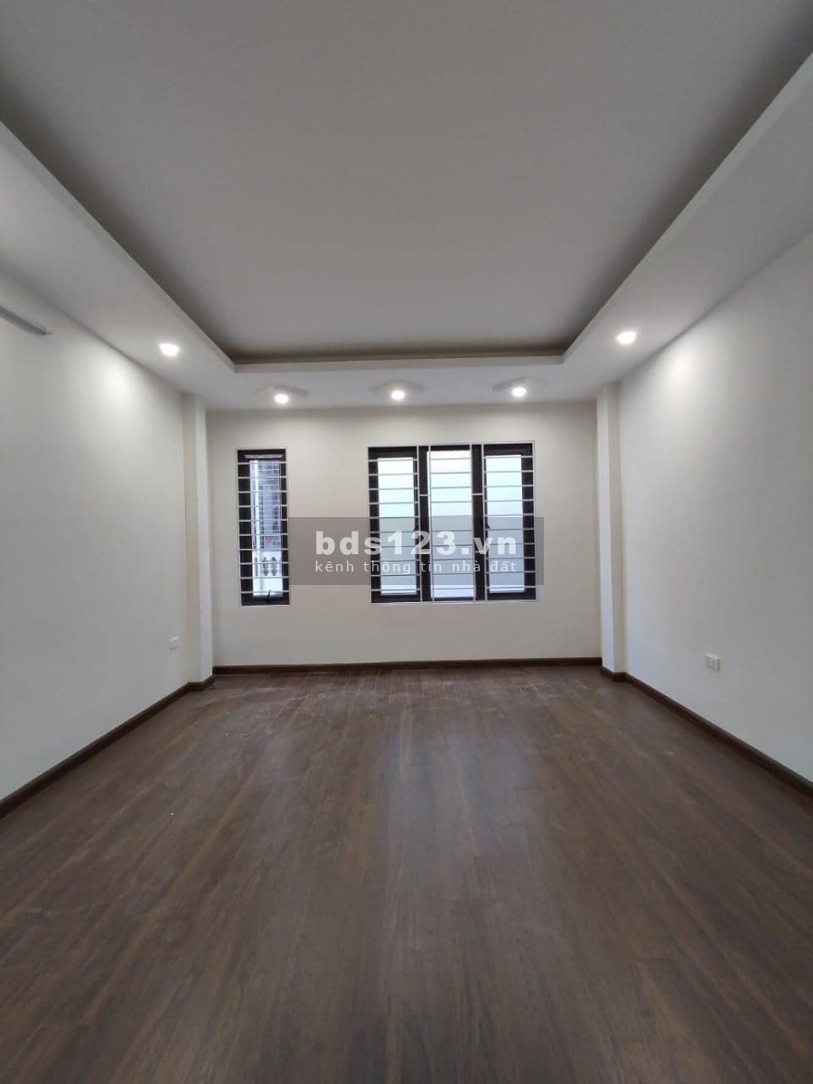 Nhà Trần Bình Cầu Giấy, giá 5.4 tỷ, nhà mới đẹp, chủ xây rất cẩn thận, 16m ra ô tô, dt 41m2, 5 tầng