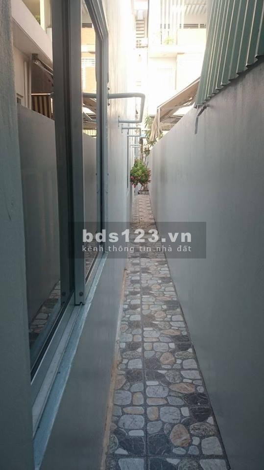 Cho thuê nhà Hẻm 288, Nguyễn Văn Cừ khu cán bộ công ty Dược Hậu Giang, xe đậu trước nhà