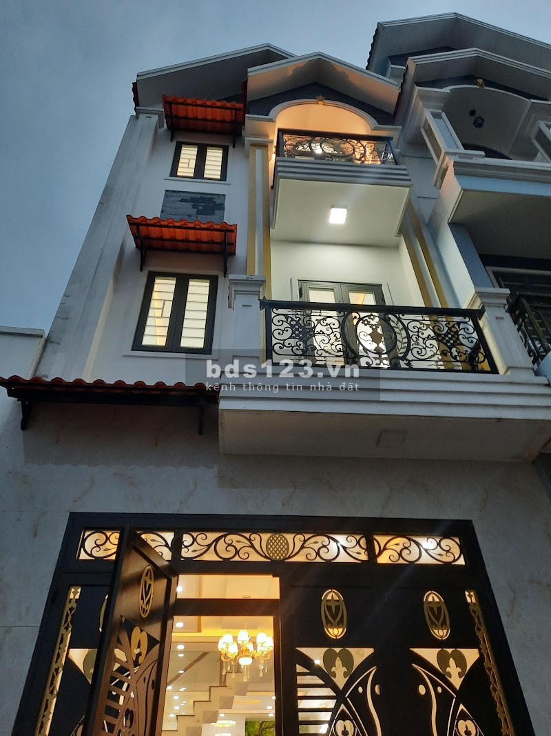 Nhà bán hẻm 1/ đường số 6, Bình Hưng Hòa B, Bình Tân đúc kiên cố 1 trệt, 2 lầu, sân thượng