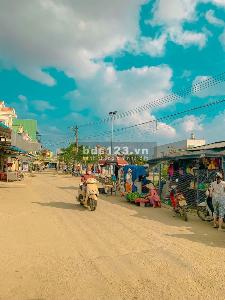 Chủ uỷ quyền bán lô đất diện tích lớn 500m2 gần đường Quốc Lộ, khu dân cư, tiện ích đầy đủ