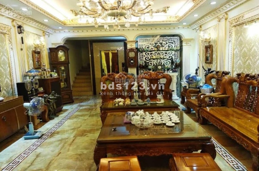 Mặt phố Hoàng Ngân, Thanh Xuân, 225m2, 48 tỷ, mt: 8.3m, 5 tầng, cho thuê 60 triệu/ tháng.