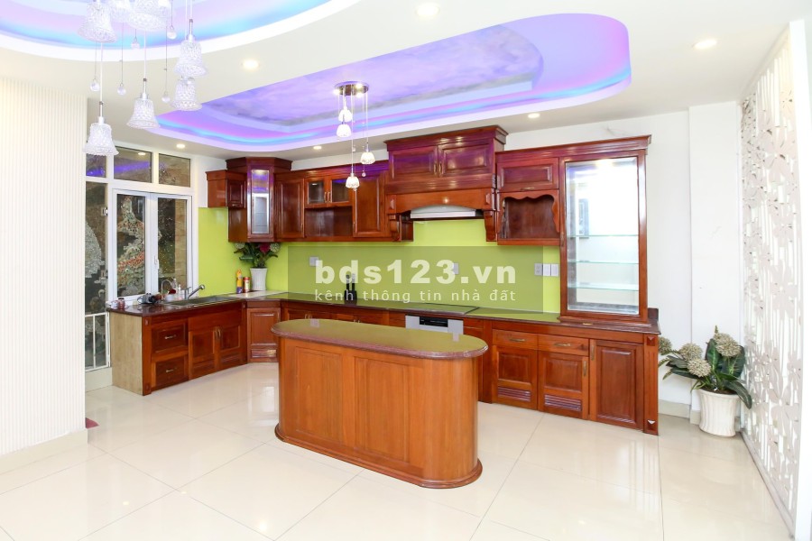 Quận 4- Kí túc xá Xóm Chiếu sang chảnh giá cực ưu đãi liên hệ xem phòng 0901313987