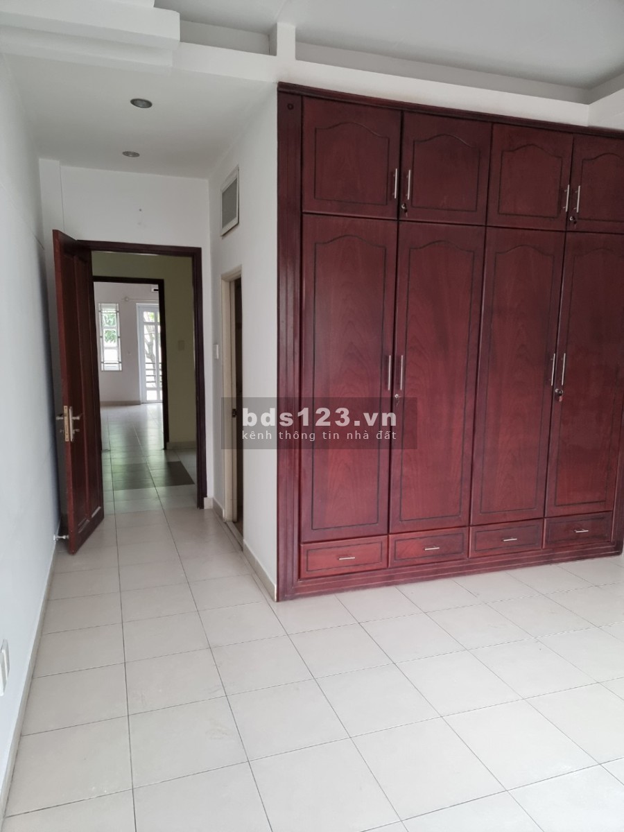 Cho thuê nhà Trần Não Quận 2 diện tích 272m2 liên hệ 0908162668, khu dân cư đông đúc