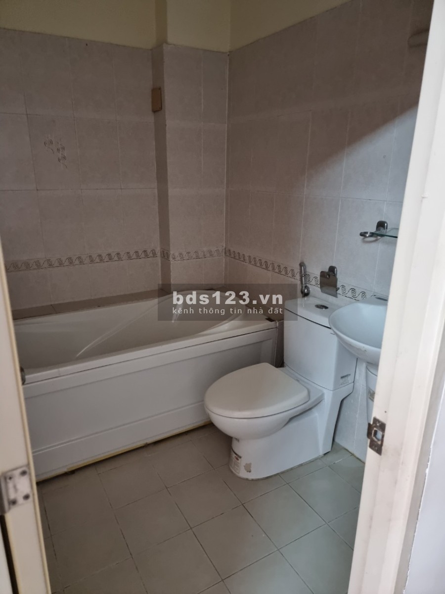 Cho thuê nhà Trần Não Quận 2 diện tích 272m2 liên hệ 0908162668, khu dân cư đông đúc
