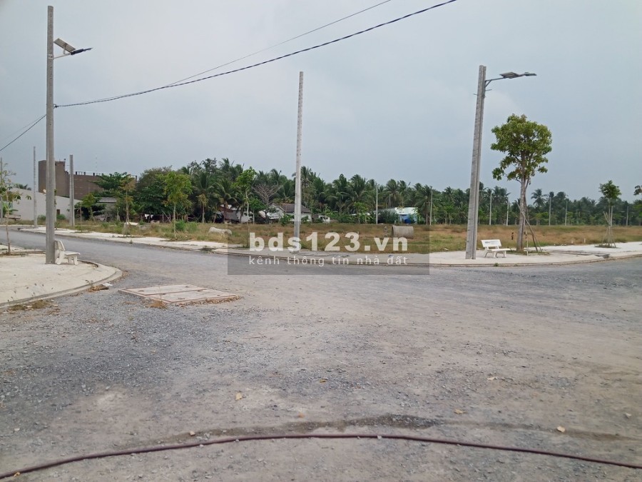 Bán đất nền ngay thị trấn Mỏ Cày Nam, sổ hồng riêng từng nền, 100% thổ cư giá đầu tư sinh lời