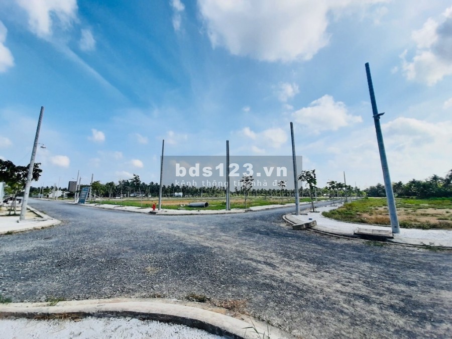 Bán đất nền ngay thị trấn Mỏ Cày Nam, sổ hồng riêng từng nền, 100% thổ cư giá đầu tư sinh lời