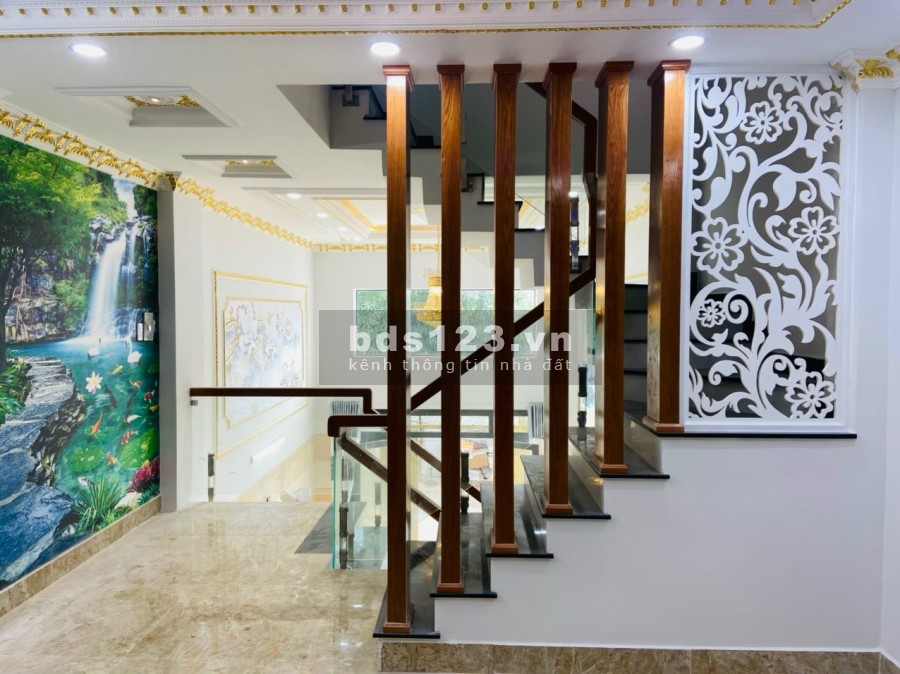 Bán nhà Mã Lò Bình Tân diện tích sử dụng 4x16 có 4 phòng đường to đúc kiên cố 3 tầng thoáng