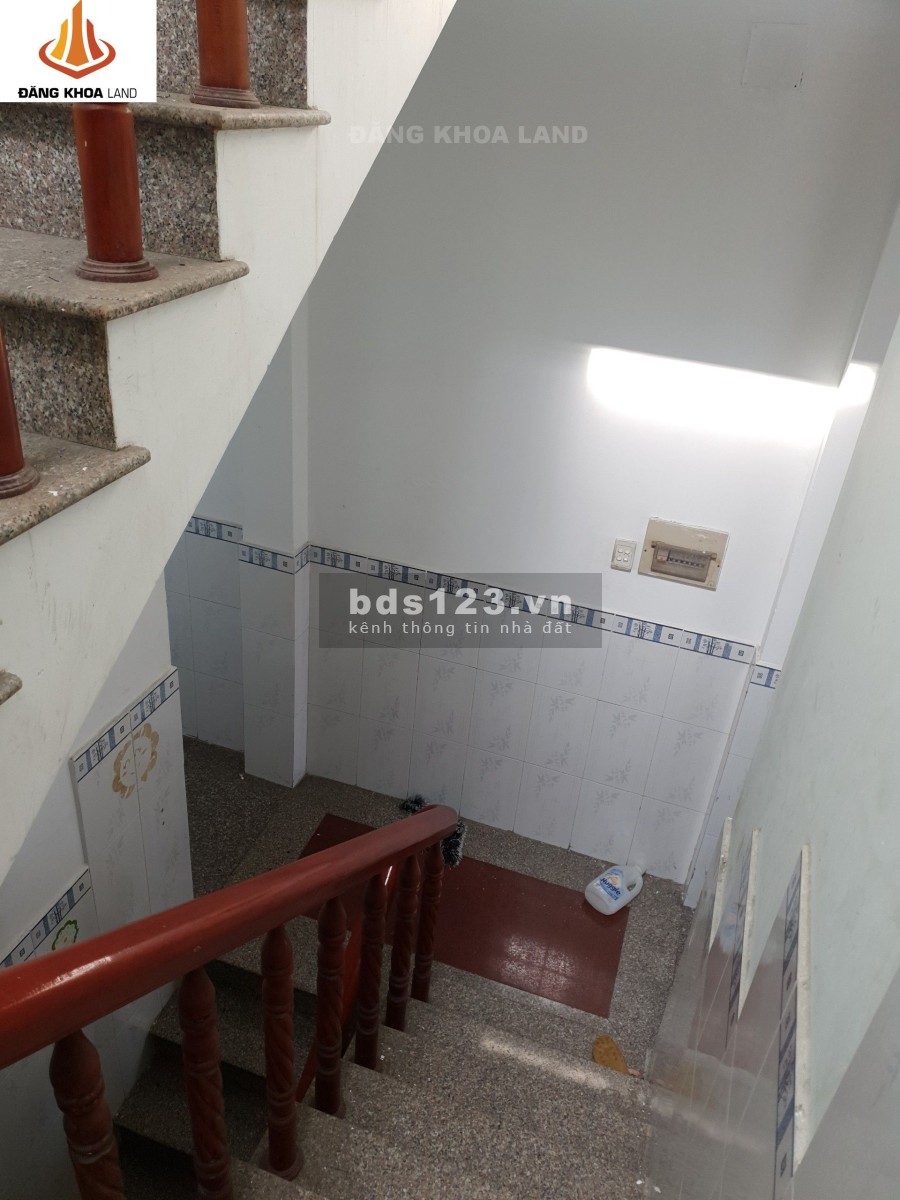 Cho thuê nhà đường Trần Thị Điệu, phường Phước Long B. Đường oto. Nhà 1 trệt 2 lầu