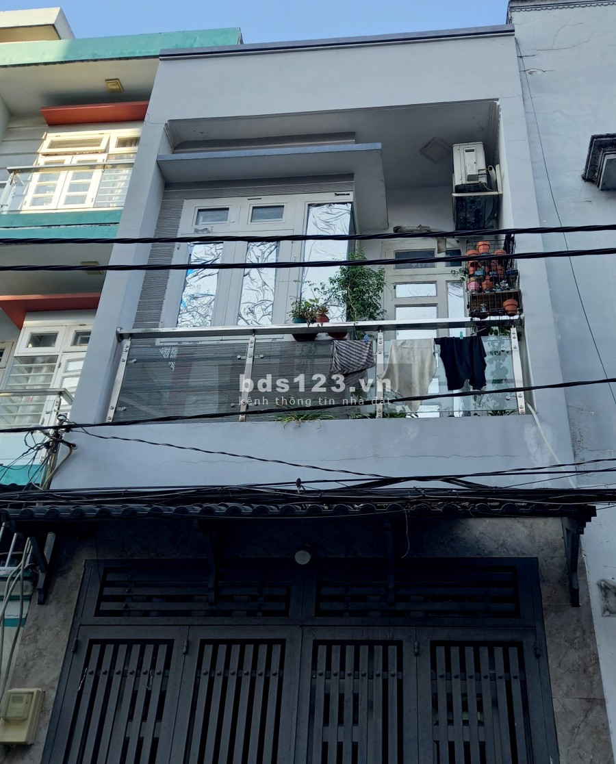 Bán nhà hxh Phan Huy Ích, Cực hiếm 10 phút ra ngã tư Quang Trung, Giá rẻ