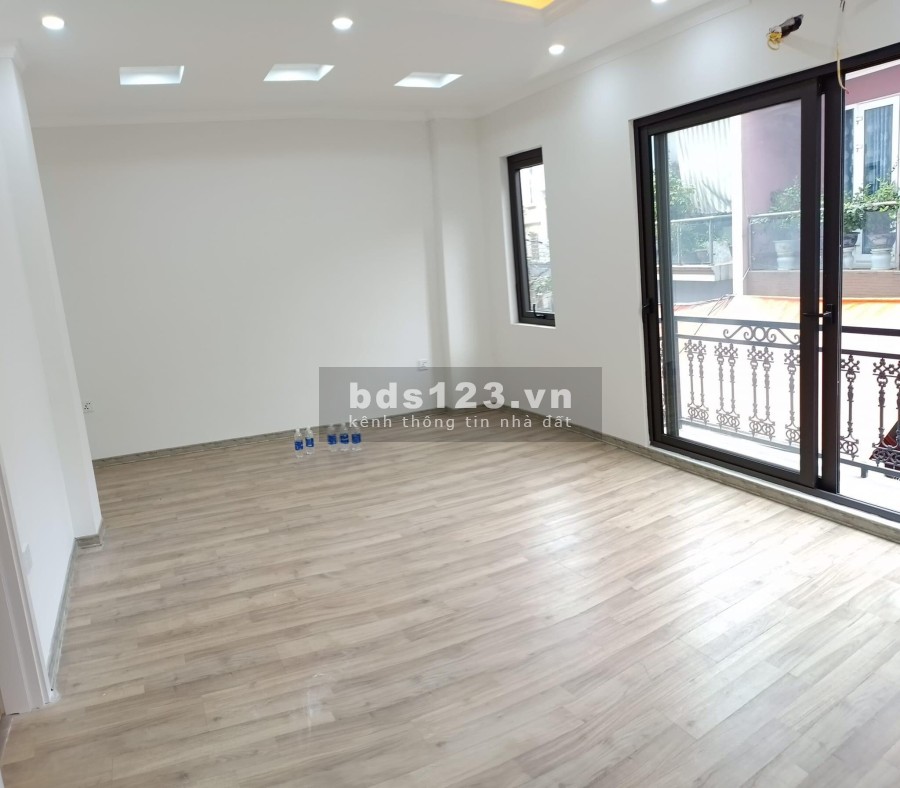 Bán nhà Xuân La 5 phút ra hồ tay nơi toàn biệt thự khu Ngoại Giao Đoàn, an ninh tuyệt đối