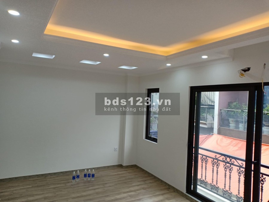 Bán nhà Xuân La 5 phút ra hồ tay nơi toàn biệt thự khu Ngoại Giao Đoàn, an ninh tuyệt đối