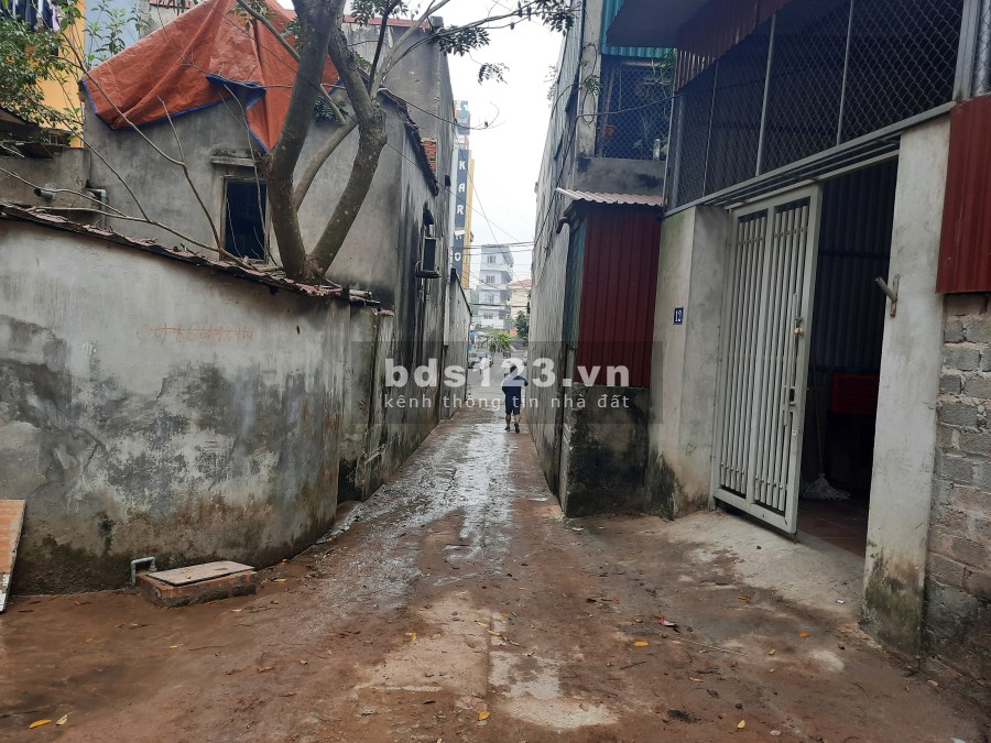 Cho thuê đất rộng làm quán ăn, kho bãi ngay Alpha mobile đt liên hệ chính chủ 0372105740