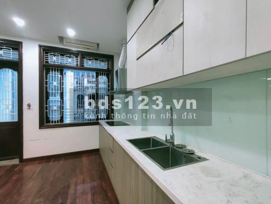 Phân lô Hàng Không ô tô 7 chỗ vào nhà trung tâm Gia thuỵ, diện tích 80m2, lh 084.676.3333