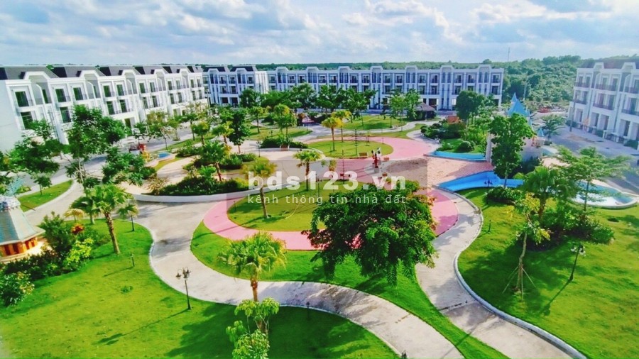 Cần bán lô đất và căn nhà 3 tầng quốc lộ 13 ngay khu công nghiệp Chơn Thành giá tốt