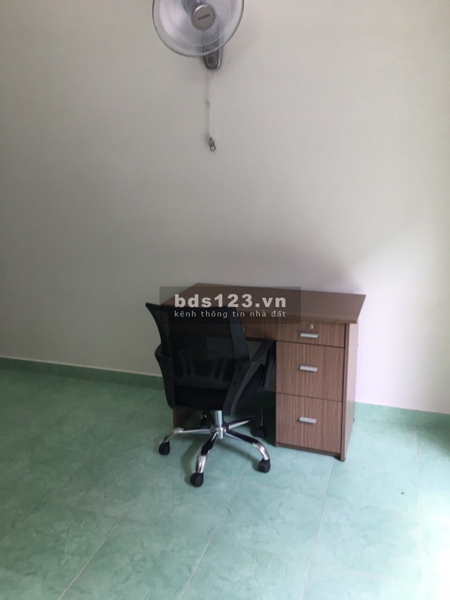 Chính chủ cần cho thuê nhà nguyên căn có gác đường Lê Văn Thịnh Quận 2, gồm 2 PN, 1 WC