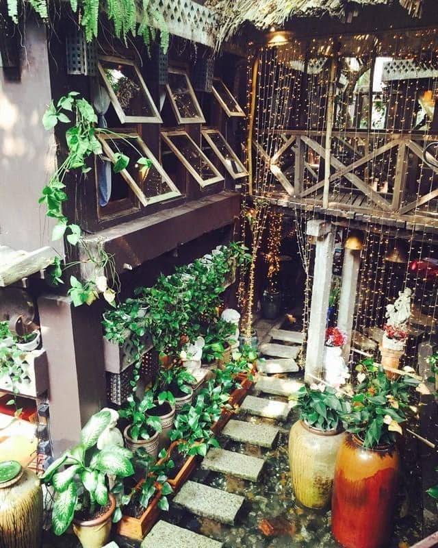 Cần cho thuê quán cafe tại mặt tiền Trần Huy Liệu diện tích 350m2, giá tốt nhất thị trường