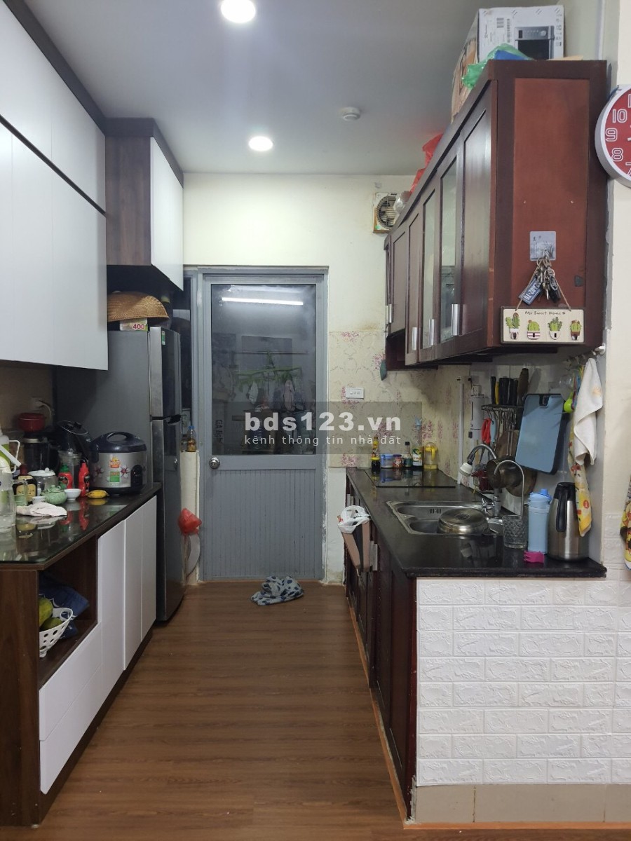 Chính chủ bán căn hộ 70m2 (2PN, 2WC, hướng ĐN - TB), sổ đỏ trao tay - Gọi ngay 035 335 0495