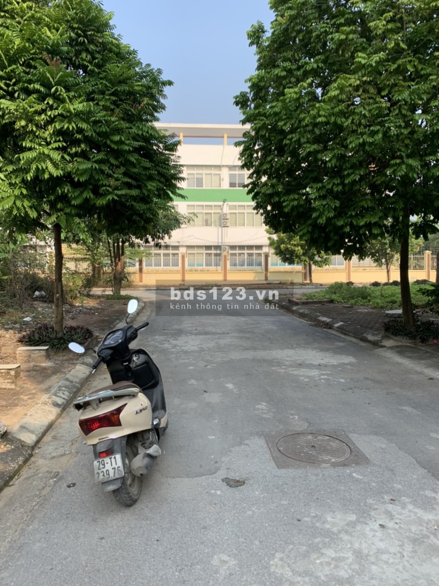 Cần bán đất đấu giá, phường Dương Nội diện tích sử dụng 50m2 giá 5.8 tỷ lh 0945556386