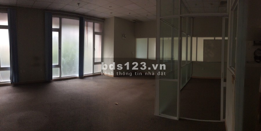 Văn phòng diện tích sử dụng 130m2 cho thuê giá rẻ nhất Q4 ngay hôm nay đầy đủ công nắng
