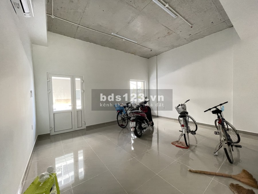 Cho thuê sàn Saritown, KĐT Sala. Nhà hoàn thiện đẹp. Lh: 0932689228 giá 53 triệu/tháng