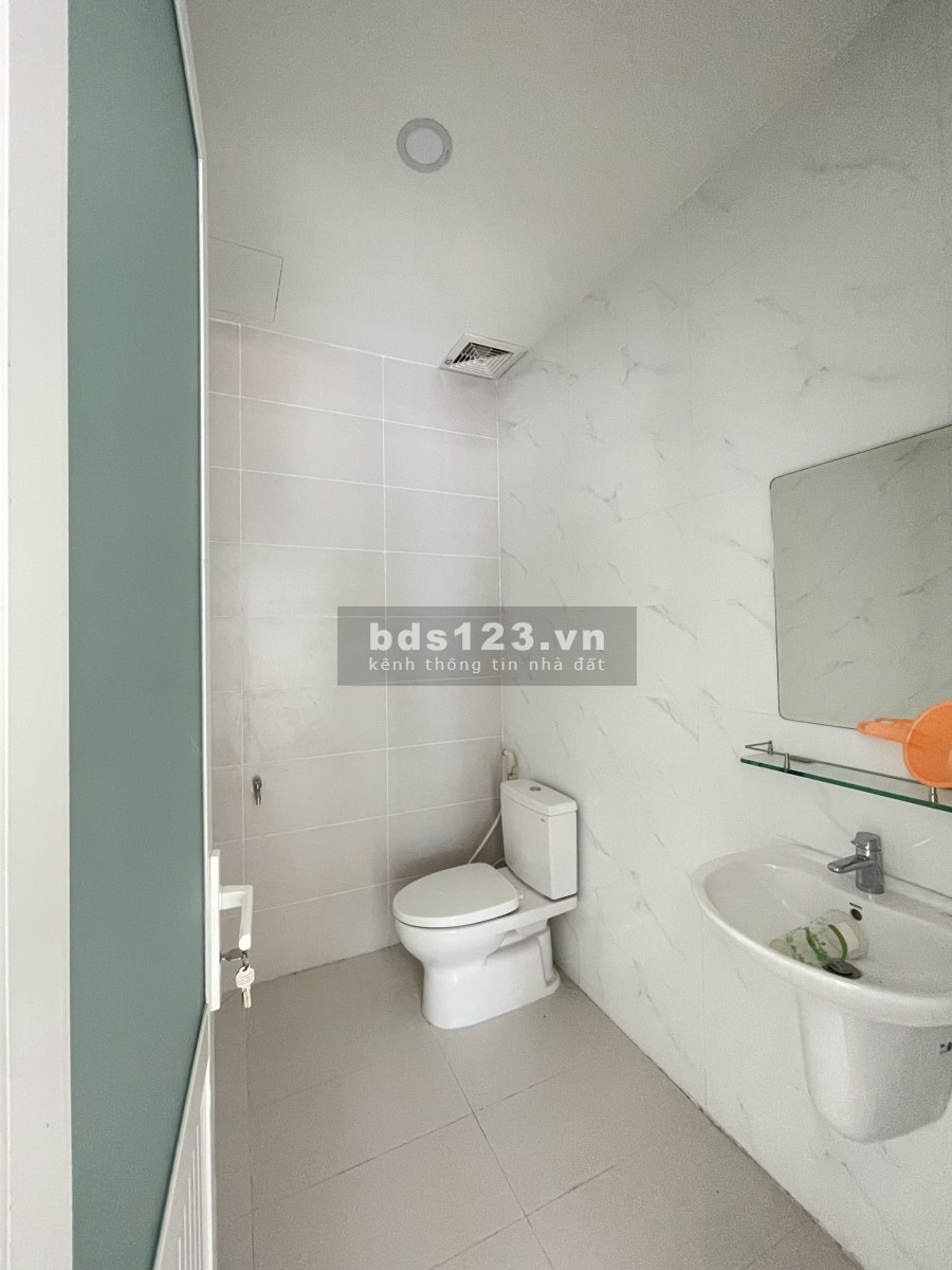 Cho thuê sàn Saritown, KĐT Sala. Nhà hoàn thiện đẹp. Lh: 0932689228 giá 53 triệu/tháng