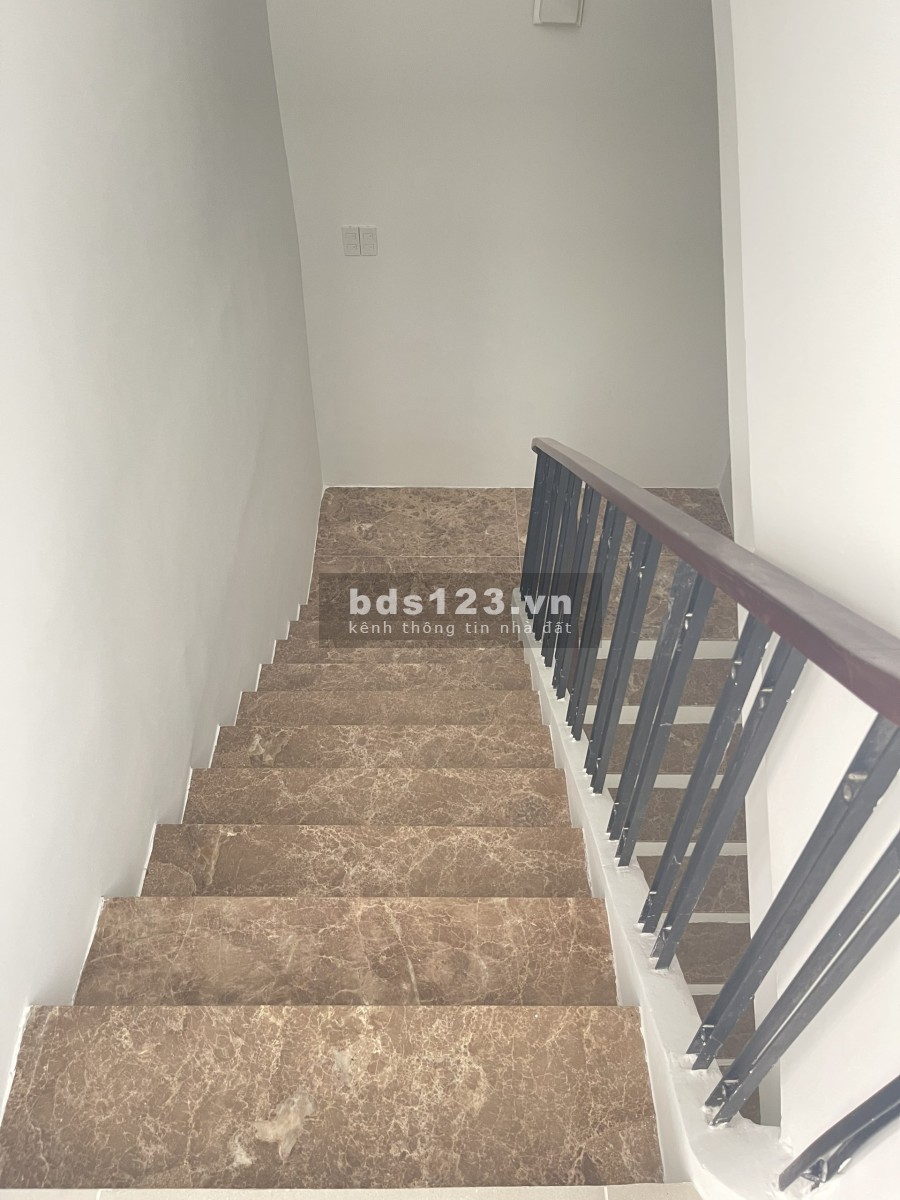Cho thuê sàn Saritown, KĐT Sala. Nhà hoàn thiện đẹp. Lh: 0932689228 giá 53 triệu/tháng