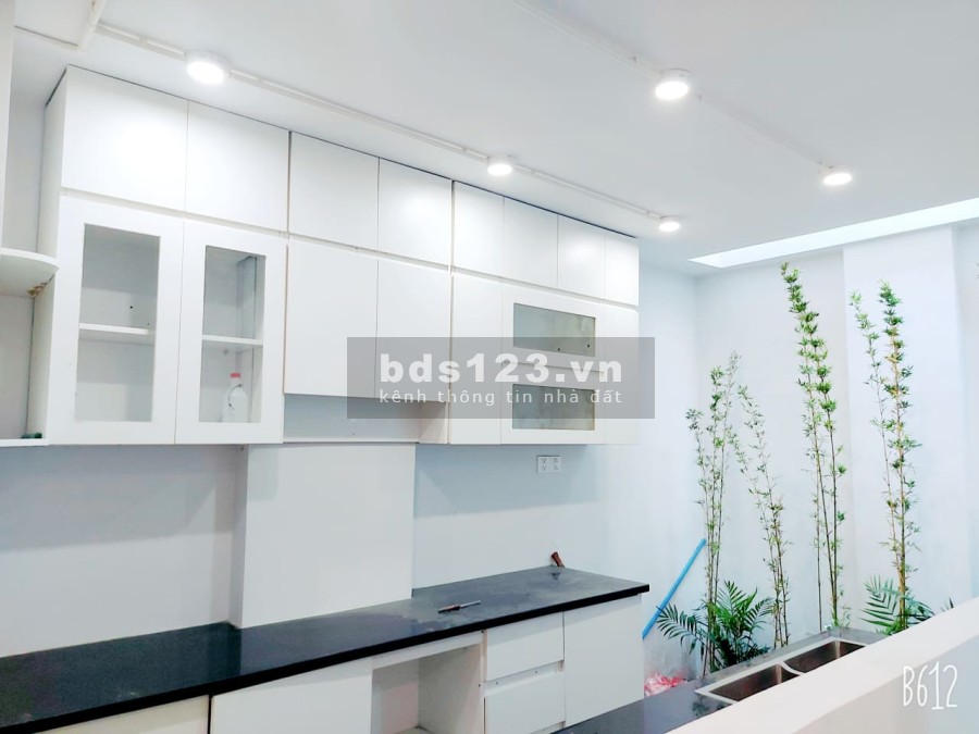 Nhà mới ở ngay Trần Văn Dư, phường 13, Quận Tân Bình giá bán 6 tỷ thương lượng