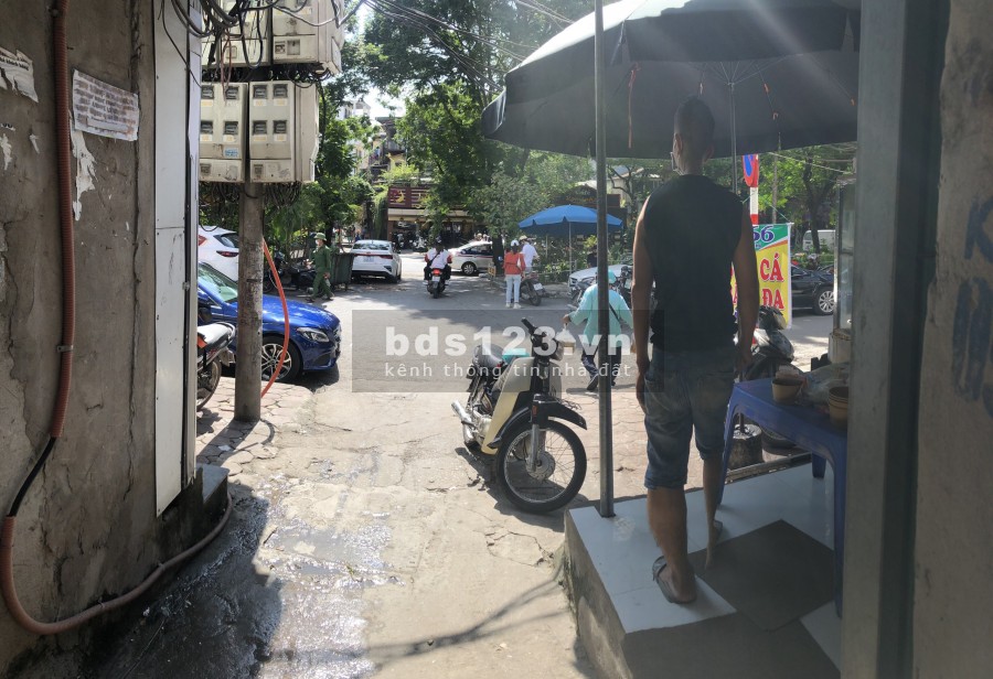 Bán nhà nguyên căn 3 tầng riêng biệt khu vực Thái Hà Đống Đa Hà Nội lh 0906996889