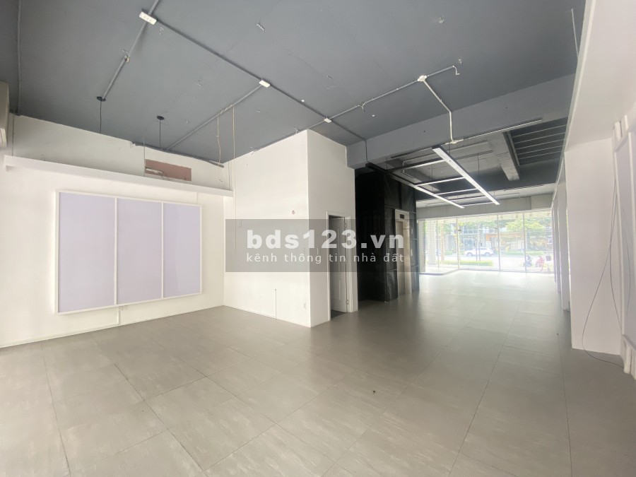 Cần cho thuê gấp shophouse Nguyễn Cơ Thạch. Đã hoàn thiện thang máy thuê dài hạn