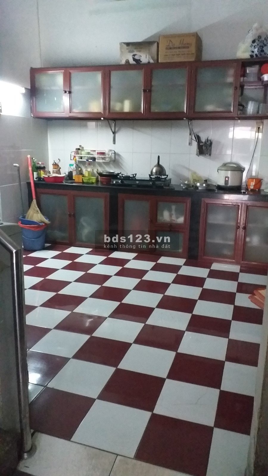 Cho thuê nhà mặt tiền nguyên căn đường Phú Thọ, quận 11, TP.HCM. 1T2L giá 35tr/tháng