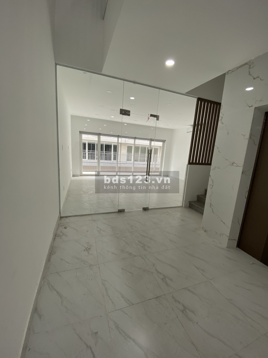 Cho thuê Shophouse Saritown đã hoàn thiện, có thang máy khu đô thị tiện ích đầy đủ, lhcc