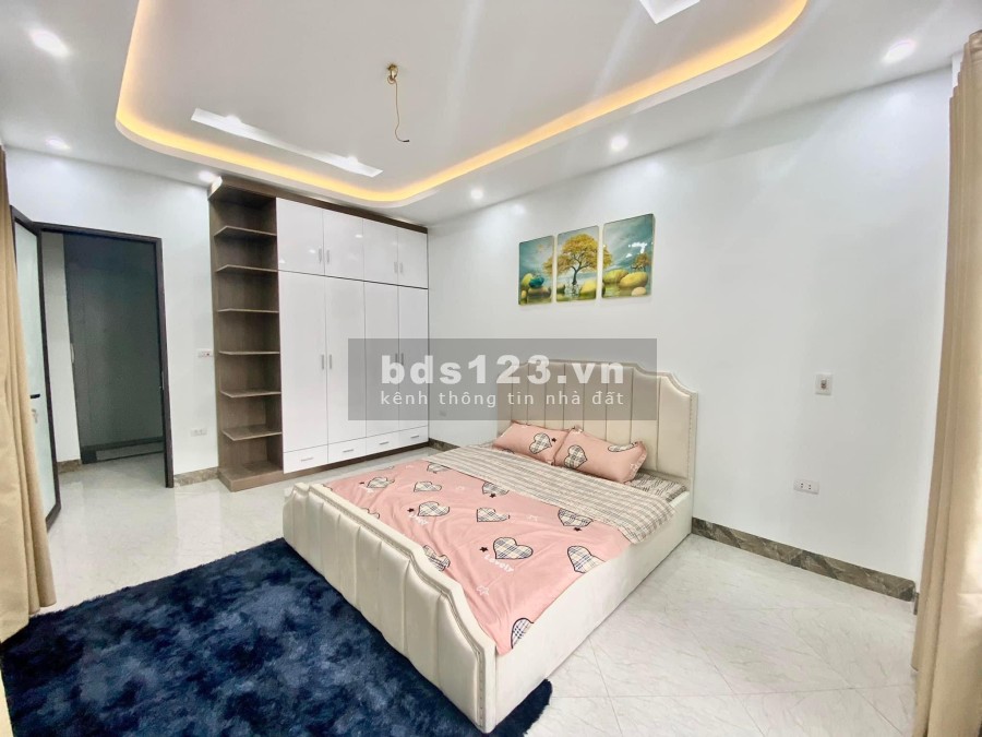 Nhà mới hai mặt thoáng ô tô đỗ cử muôn vàn tiện ích đón tết đoàn viên, tặng nội thất