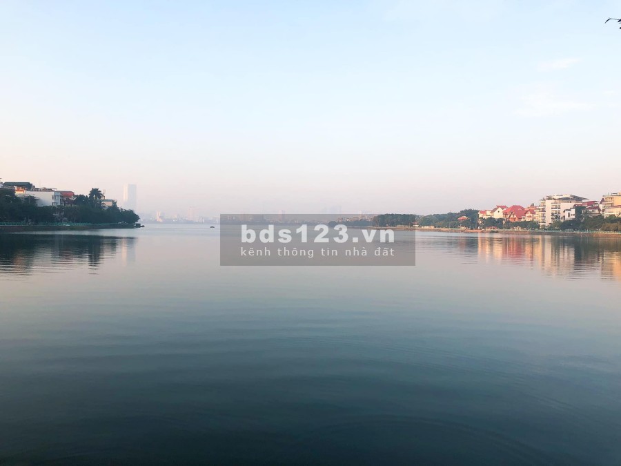 Tôi đang cần bán gấp mảnh đất phố Trịnh Công Sơn 400m2 mt 13m 59 tỷ