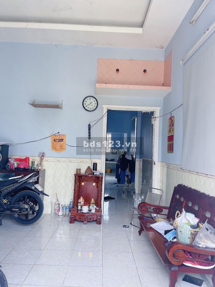 Bán nhà Tỉnh Lộ 10 Bình Tân giá bán 30 triệu/m2 diện tích 6x20 shr đường 5m thông