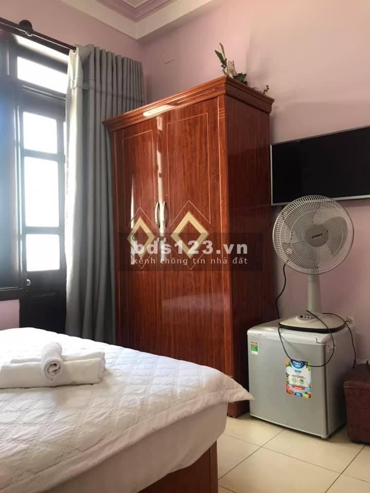 Cho thuê khách sạn mini 10 phòng 6 tầng thang máy liên hệ 0367157492 khu dân cư hiện hữu