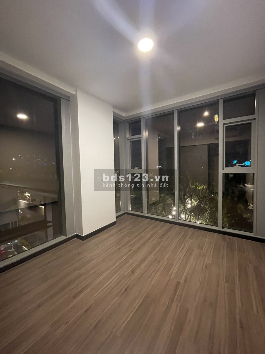 Chủ gửi bán gấp căn hộ Empire City giá tốt, liên hệ 0932 689 228 tiện ích nội khu đầy đủ