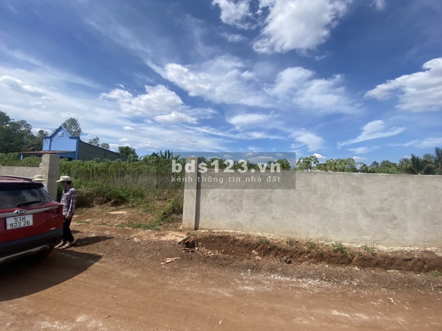 Ngộp tiền bán gấp lô đất Suối Quýt- Đồng Nai. Có thổ cư. Liên hệ 0932 689 228