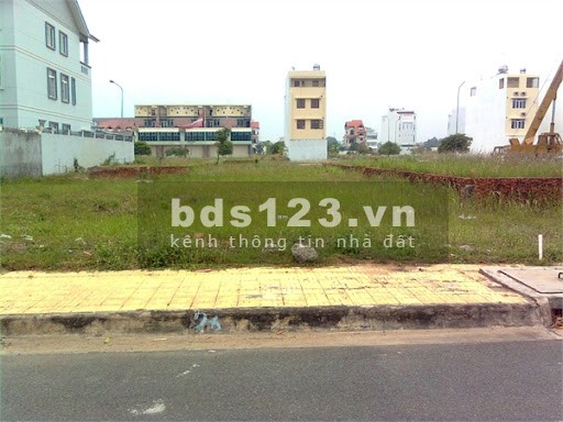 Cần bán 312 m2 đất biệt thự view biển 100 % khu Trần Phú. liên hệ xem đất 0938125266