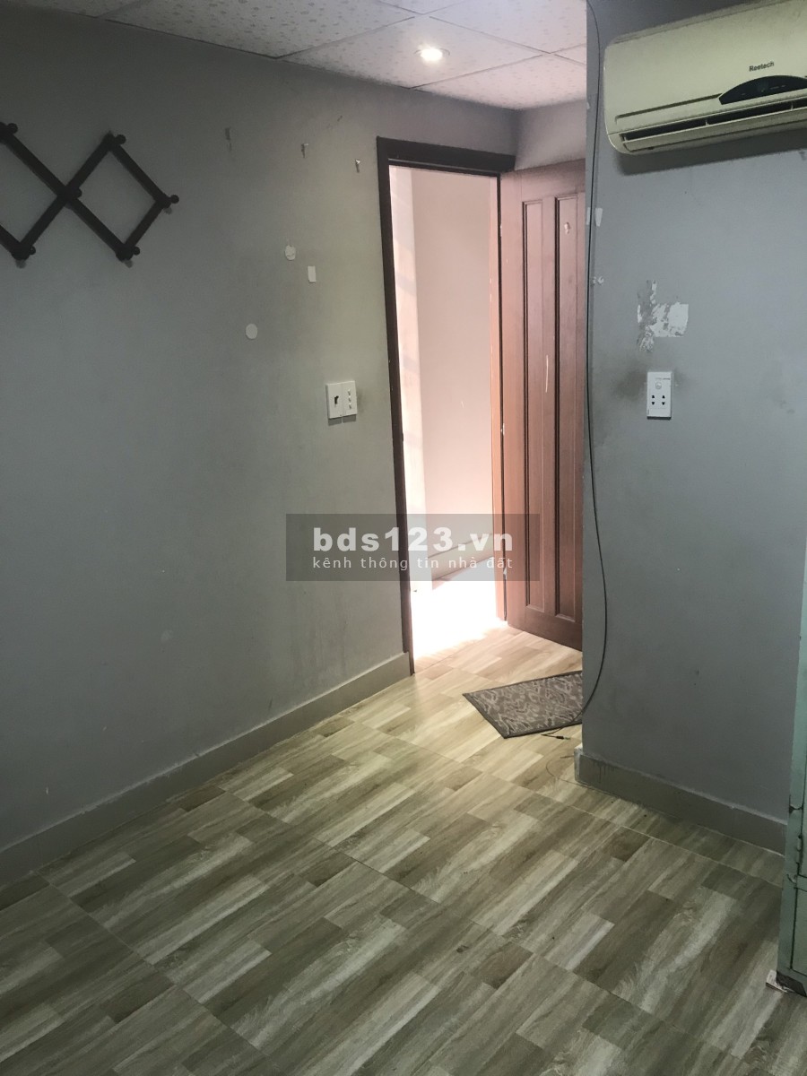 Phòng Quận 10, giá cho thuê 3 triệu/tháng rộng 20m2 máy lạnh thoáng mát, giờ tự do