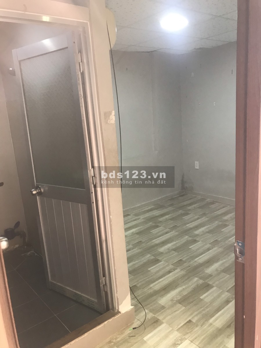 Phòng Quận 10, giá cho thuê 3 triệu/tháng rộng 20m2 máy lạnh thoáng mát, giờ tự do