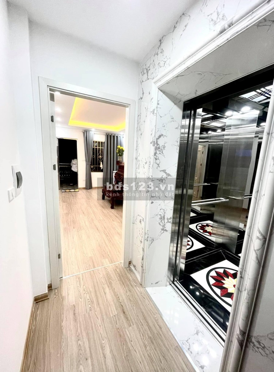 Bán gấp nhà Phân lô, ôtô đỗ cửa, Thang máy, Định Công, Hoàng Mai 62m2, 5 tầng, 10 tỷ