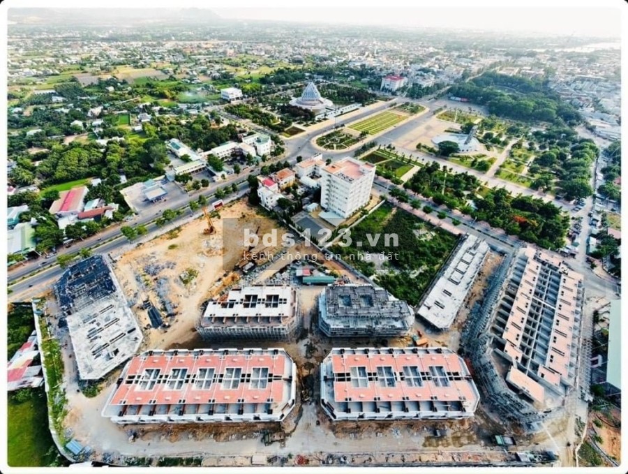 Sở hữu nhà phố trung tâm thành phố Phan Rang Ninh Thuận view hồ Điều Hoà chỉ 3.8 tỷ