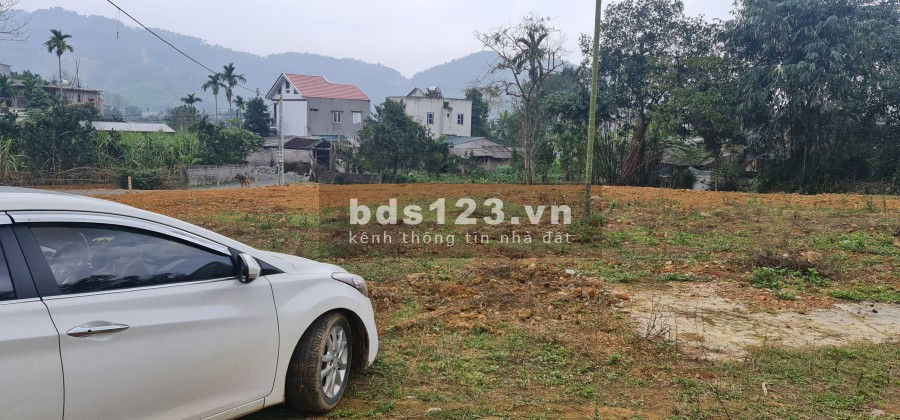 Lô góc đất đẹp diện tích sử dụng 2684m2 Yên Bình, Thạch Thất liên hệ 0988303298
