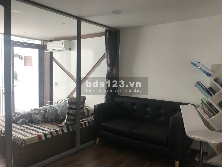 Cần bán nhà gấp nhà đẹp thiết kế hiện đại đầy đủ nội thất tiện ích xung quanh đủ, lhcc