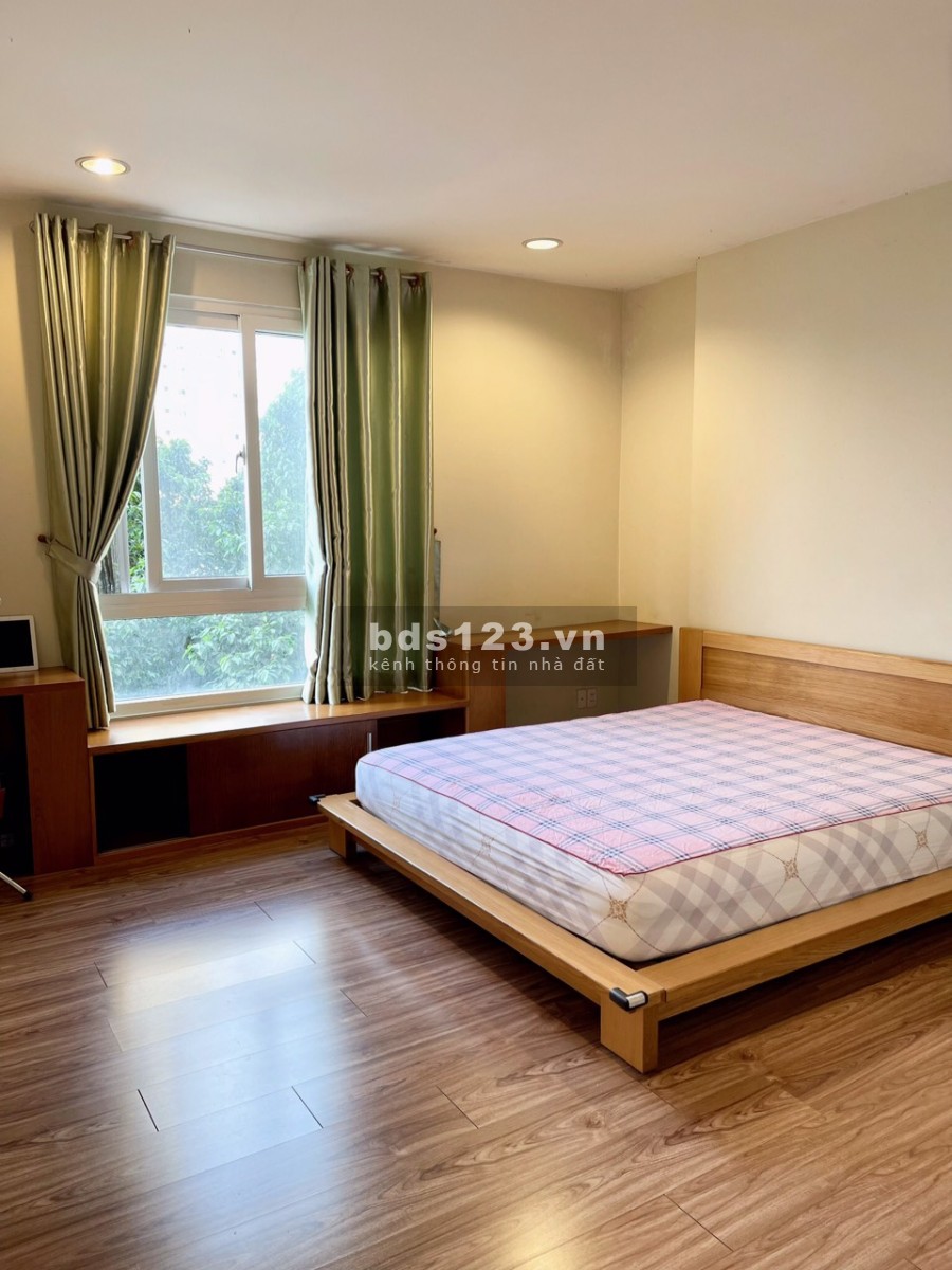 Chính chủ - bán căn hộ chung cư Carina, mặt tiền đường Võ Văn Kiệt, tiện ích