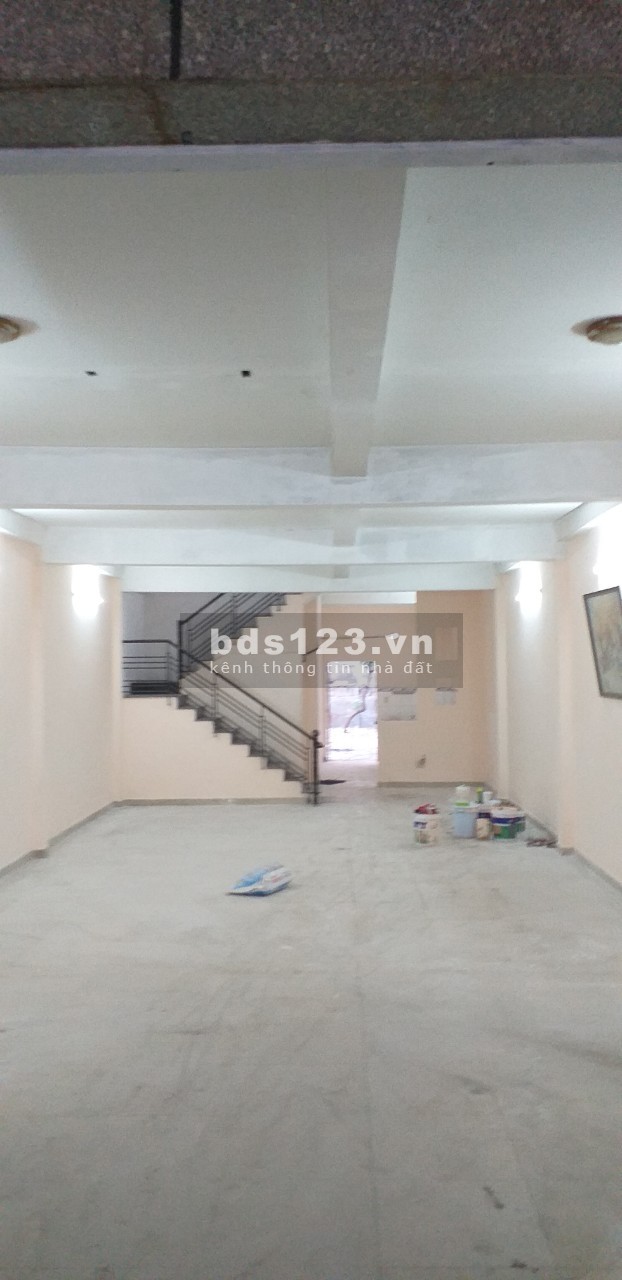 Cho thuê nhà nguyên căn mặt tiền đường Võ Văn Vân, liên hệ 0979995953